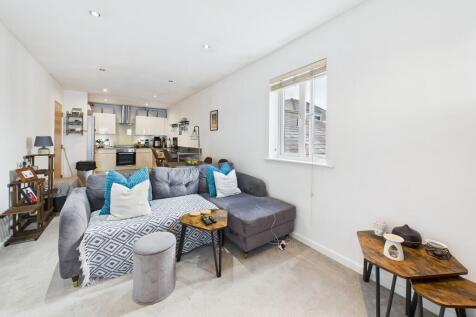 CAM02854G0-PR0451...