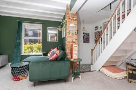 3 Harborough Road, Clipston