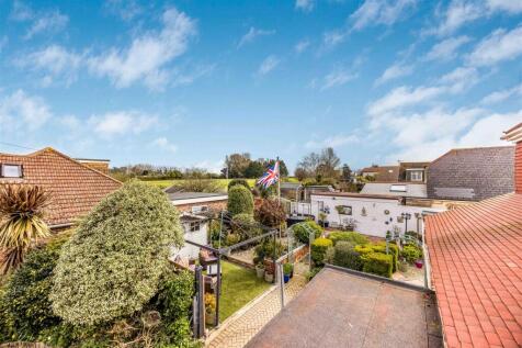 250 Havant Road, Hayling Island-Small-PorticoMarke