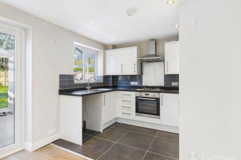 Kitchen - EweMove Cheadle Hulme and Wilmslow