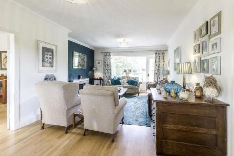 1 Knowle Hill, Hurley