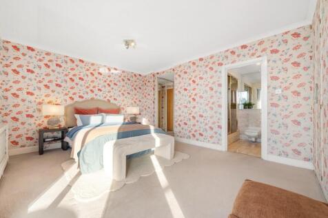 .Principal Bedroom (2).JPG