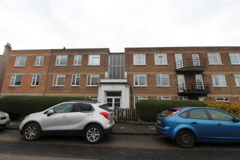 FIRST FLOOR TWO BEDROOM APARTMENT AVAILABLE TO RENT IN AUGUST 2026