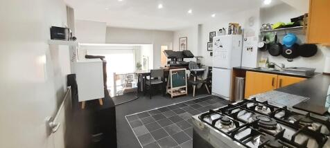 9373e602-WhatsApp...