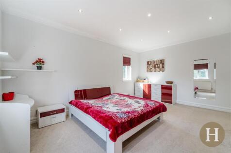 7 bed, 3 bath Detached in Birmingham - Photo 36