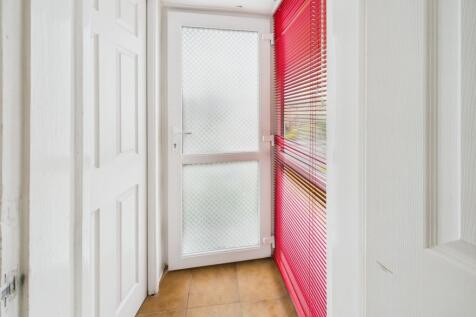 CAM02093G0-PR0055-STILL009