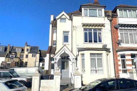 30 Eversley Road - Front.jpg