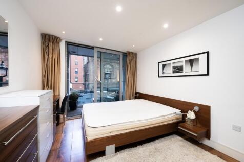 Master Bedroom (1)