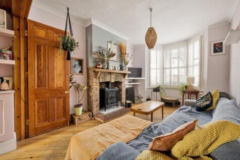 Queens Grove Road, E4