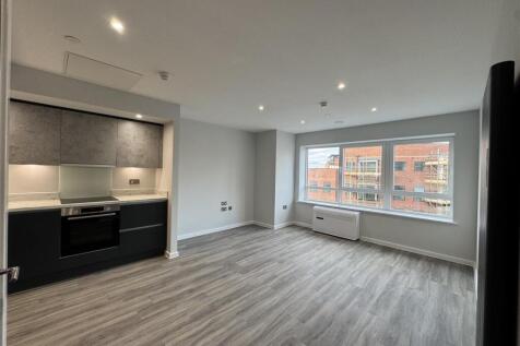 Living room pic 2.jpeg