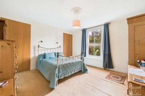 CAM01995G0-PR0368-STILL008