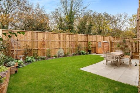 Kingsley Park - The Holly Plot 9 Garden
