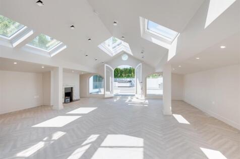This unique Grade II listed house is quite simply breathtaking. The building dates back to circa 1820 when it formed part of a neighbouring school. Downshire Hill is arranged over two floors only (2,1