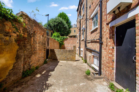 Flat 2, 10 Hermit Street, Clerkenwell, London, EC1V 7NR