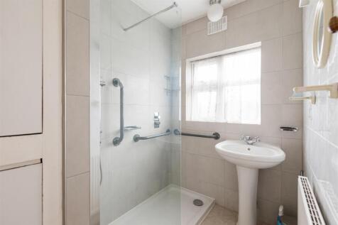 Dale View Gardens E4