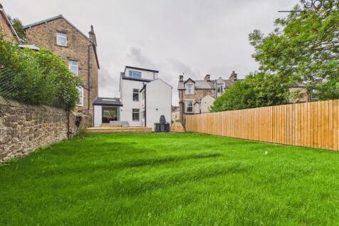 A Garden with Space to Enjoy