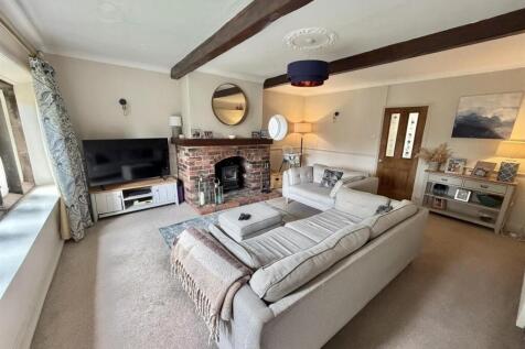 Bramleys Estate Agents - Flash Lane - Mirfield (23