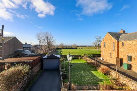 Upper Views to the Front