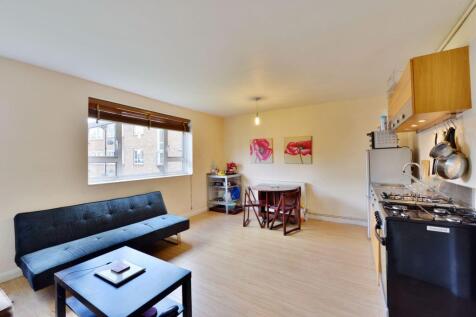 This is a refurbished one bedroom first floor flat in Longberrys, an ex local authority block. The flat is very spacious and benefits from a modern open-plan kitchen and living room and wood flooring
