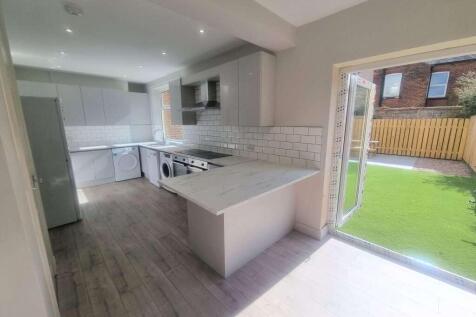 7 Bedroom House in S10 1LT