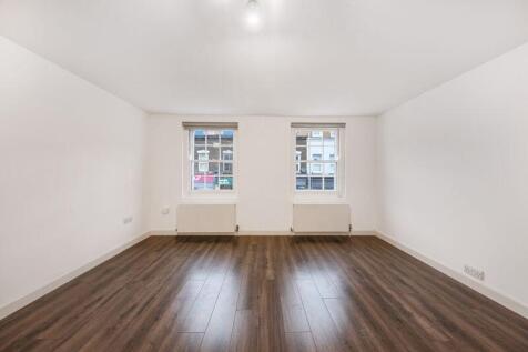 Excellent Three Double bedroom flat situated in Norman Grove part of the Medway Conservation area of Bow. This property has two bathrooms one being en-Suite, wood flooring in the lounge and carpets in