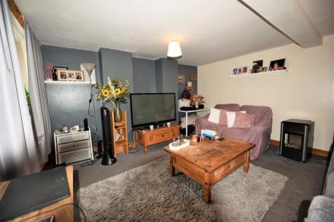 Cosy 1 Bedroom apartment in Hyde Park. **£167.31pppw or £236.31pppw ALL INC with GAS, ELEC, WATER, INTERNET, TV LICENCE *** This is a spacious one-bedroom flat ideal for both students or professionals