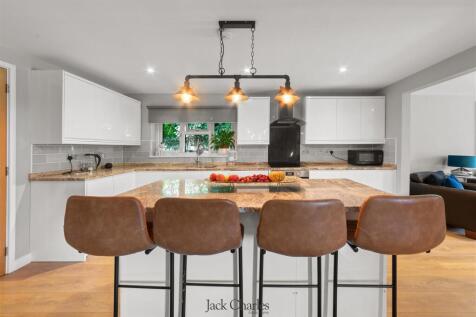 Curtis Stables 20.jpg