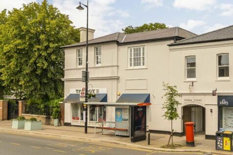 A brand new two bedroom, two bathroom apartment to rent in the heart of Wimbledon Village. Finished to an impeccable standard, this property has lovely sash windows, fitted wardrobes and refurbished c
