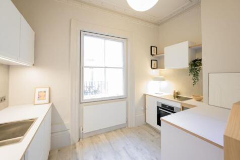 Kitchen 2.jpeg