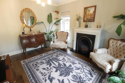 SECOND SITTING ROOM