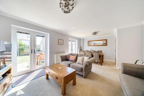 Sitting/Dining Room