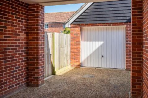 23EcclesWay,Holt-3.jpg