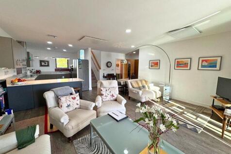 Open plan Kitchen/Living Area