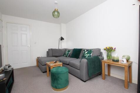 Living Room..JPG