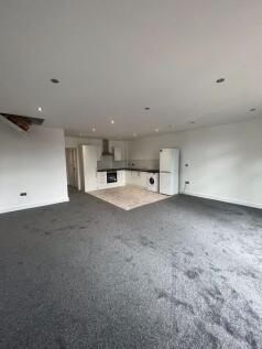 A well-presented one-bedroom apartment ideally located above Costa Coffee in the heart of Formby Village on the highly sought-after Chapel Lane. This bright and modern flat offers stylish accommodatio