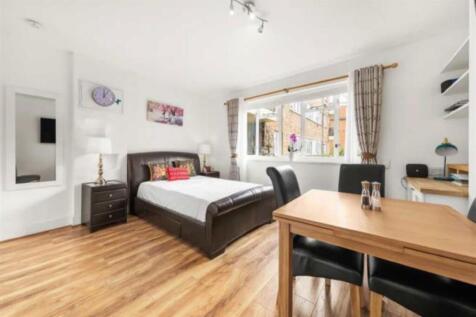 A spacious and well presented studio, brilliantly located only moments from Sloane Square and South Kensington. The property has been finished to a good standard throughout and offers a separate kitch