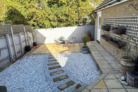 GARDEN 1.jpg