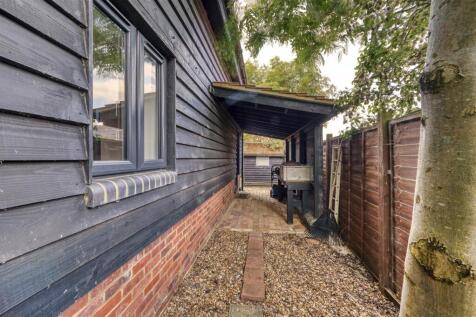 75 Wharf Rd Higham-28.jpg