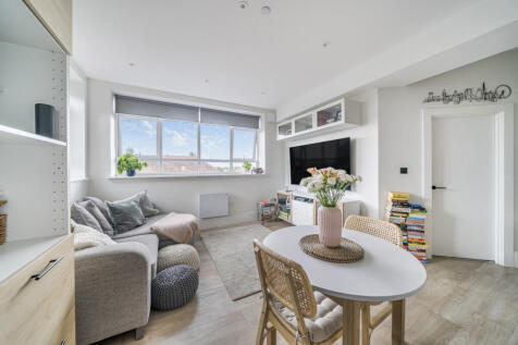 1331500-1-688a438...