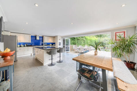 Open Plan Kitchen/Dining Room