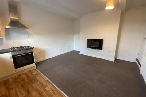 LIVING KITCHEN 1.jpg