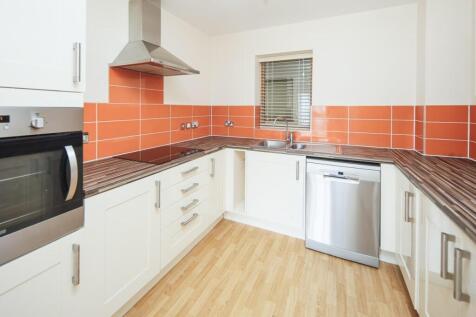 150 Queensway Court_-13.jpg