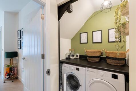 17 Mara Drive-010.JPG