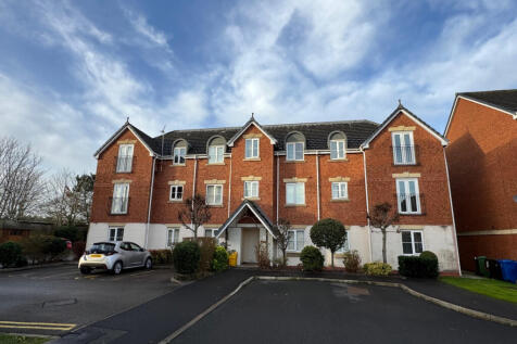 2 bed apartment for sale Meadow View, Wigan WN5