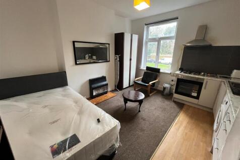 bedroom 3.jpg
