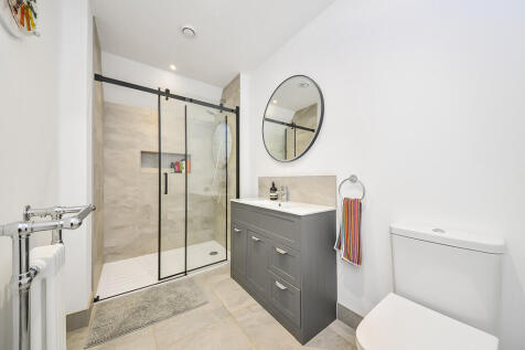 7 bed, 5 bath Detached in Birmingham - Photo 32