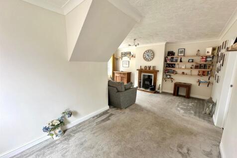 Through Lounge Diner