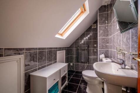 Top floor Shower Room