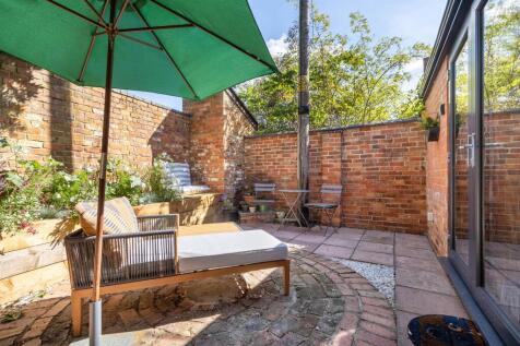 3 Harborough Road, Clipston