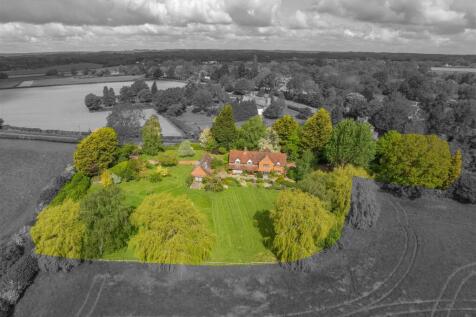 Outlined Aerial